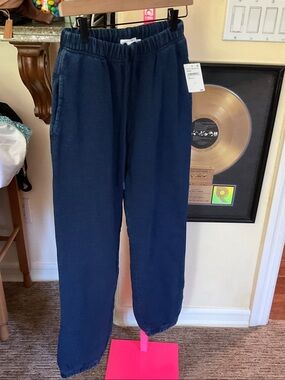 Good American denim look jogger pant size Small NWT